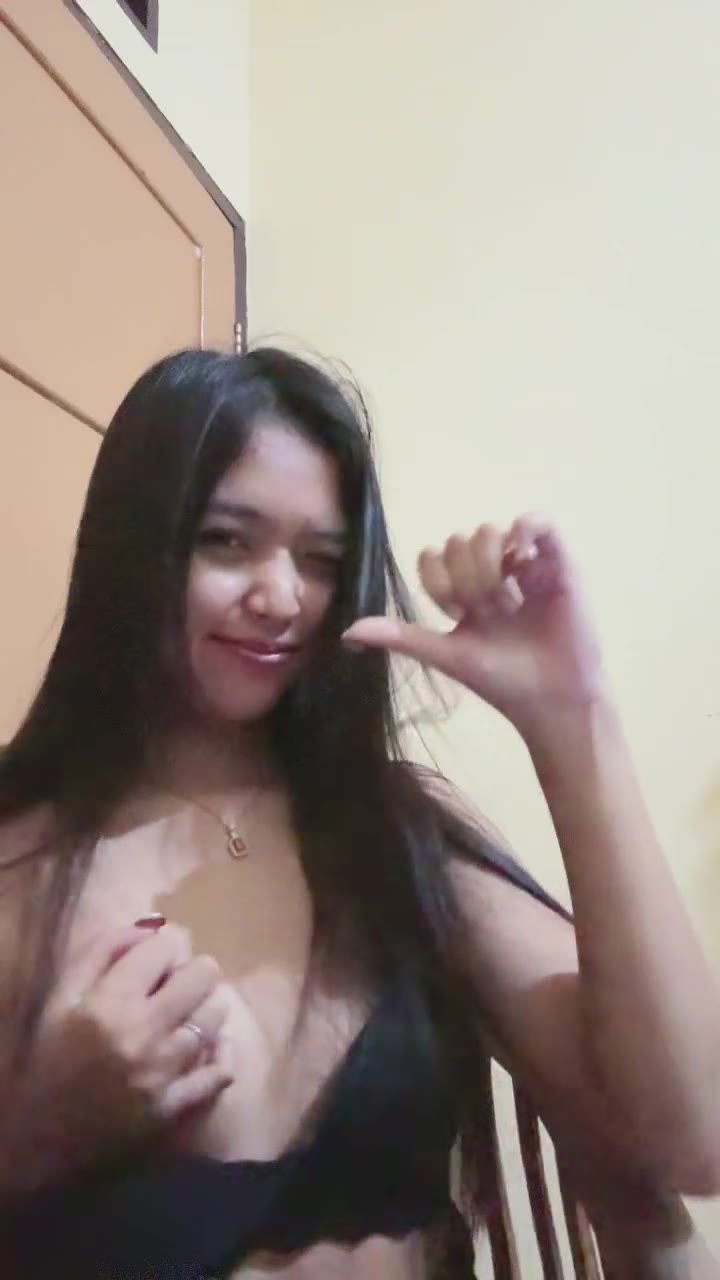 Sengaja Banget Diturunin Tali Branya Finafin ID 46154262 Mango